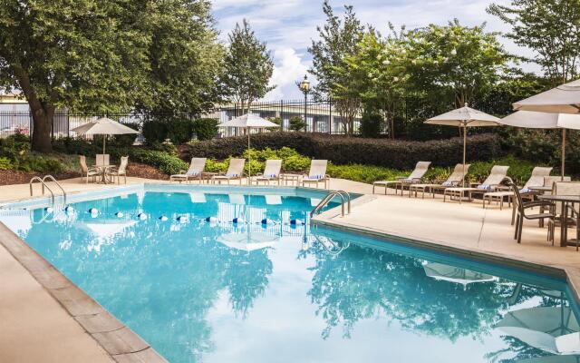 Sheraton Norfolk Waterside Hotel