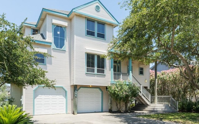Airy Canalfront Galveston Home by RedAwning