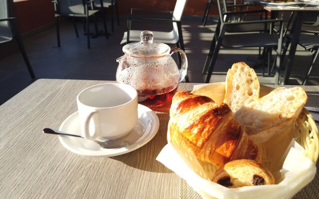 Regatta Living Hotel By Mint