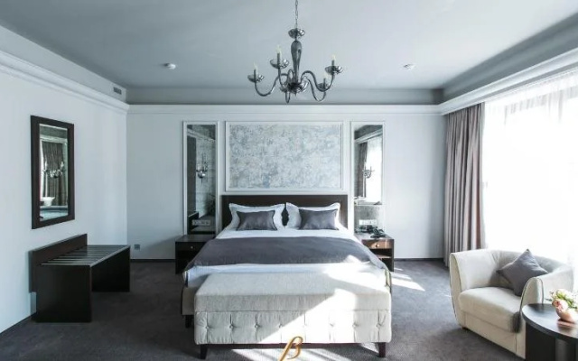 Bon Hotel