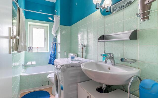 ID 6785 | Private Apartment