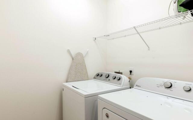 Modern 8BR Villa w Pool SPA Close to Disney