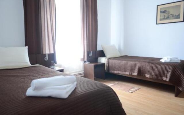 Garni Hotel Lion