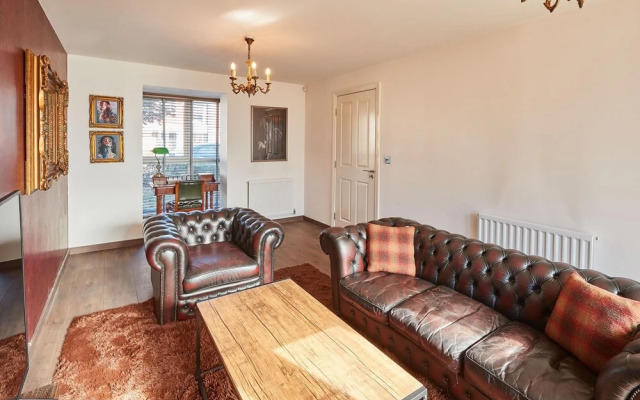 Host Stay Greenfinch Road