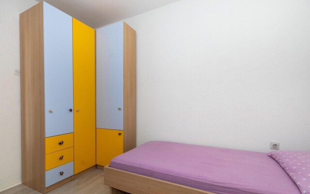 Nice Home in Komarna With Wifi and 2 Bedrooms