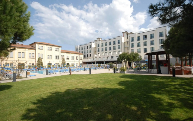 Dante Family Beach Resort