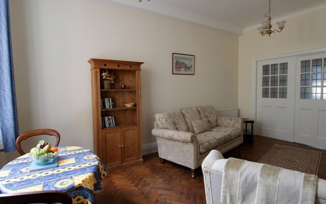 Watersmeet Apartment