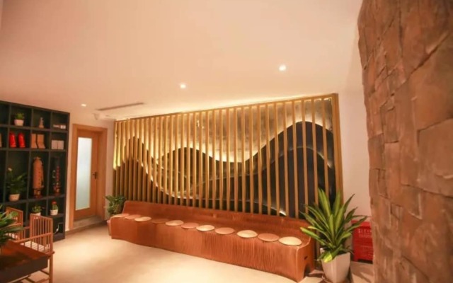 Yinlu Bedroom Fenghuang Hongqiao Shop