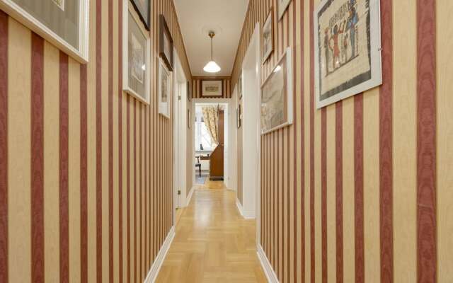 Apartment With 3 Bedrooms by Renters