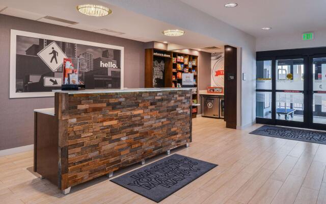 Hampton Inn & Suites Denver-Speer Boulevard