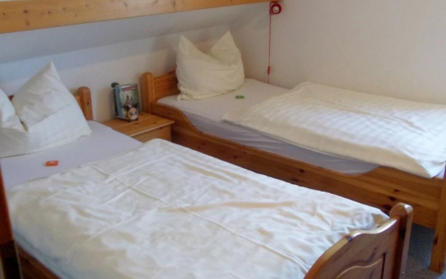 Sunlit Holiday Home near Town Center in Marlow