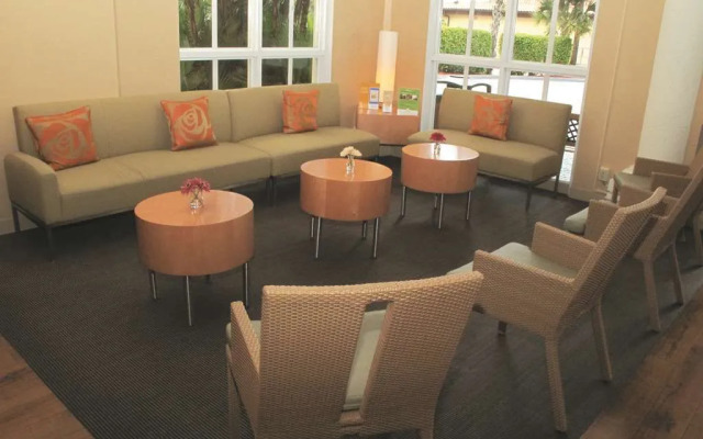 La Quinta Inn And Suites Naples Downtown