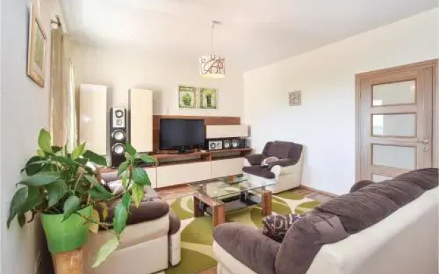 Four Bedroom Holiday Home In Kastel Sucurac