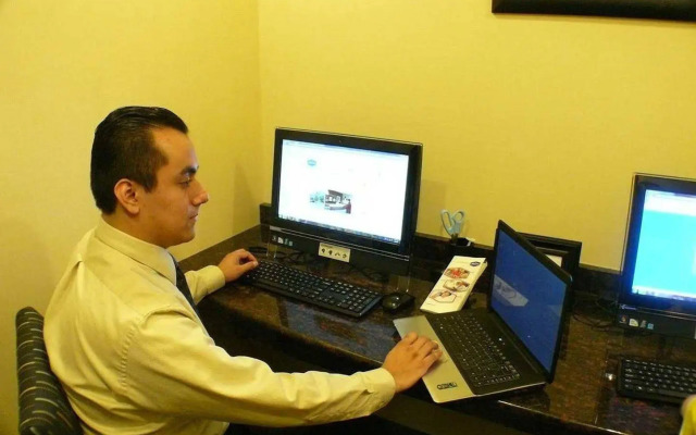 Hampton Inn & Suites Chicago/Hoffman Estates