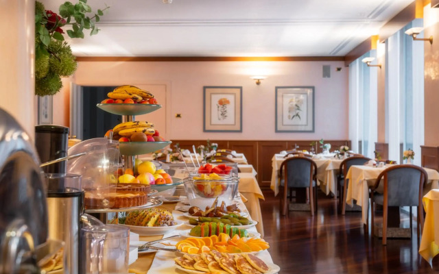 Crivi's Hotel