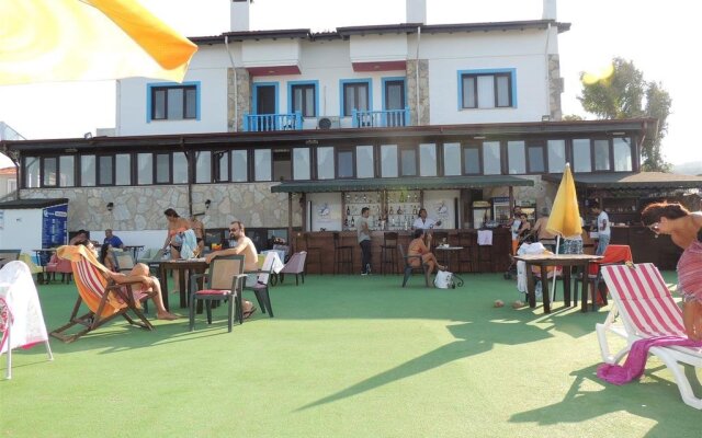 Cunda Beyaz Balina Hotel