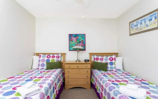 133 Beautiful Home With Lake View