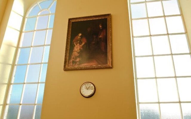 St Cuthbert's House - Guest house