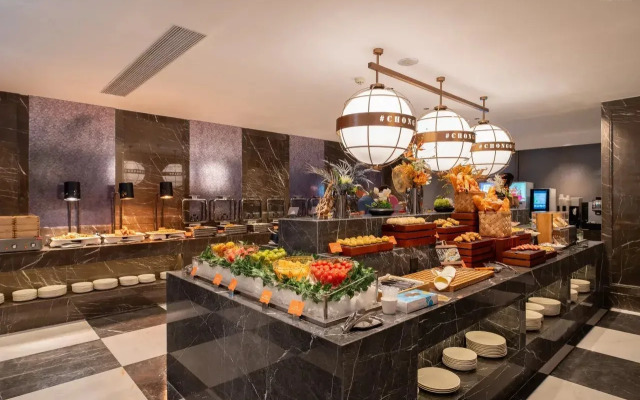 Howard Johnson By Wyndham Life Jiefangbei Chongqing