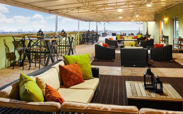 Riverside Hotel