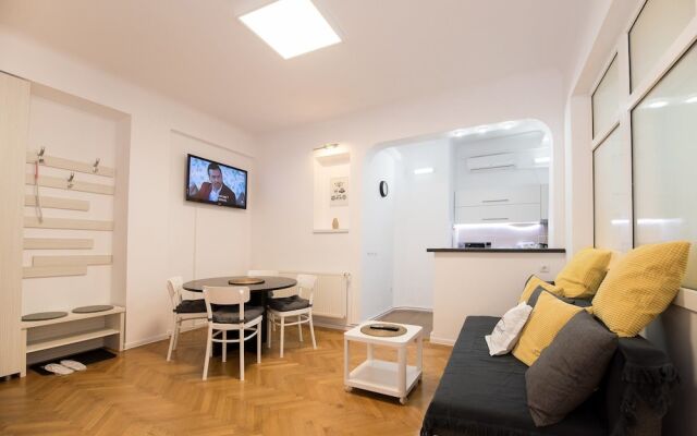 Apartment Batistei near Old Town