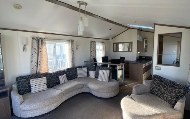 Lovely 3-bed Lodge in Towyn Near Rhyl