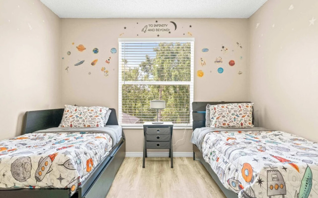 Jasmine Breeze Home for 12