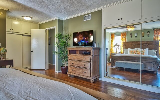 Jungle Cruise 4 Bedrooms 2.5 Bathrooms Home