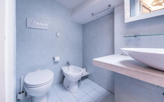 Stunning 2BD Apt 7min Walk to Duomo