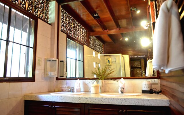 Green Coconut Village B1