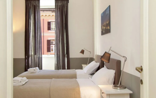 Rome Unique Colosseum Apartments