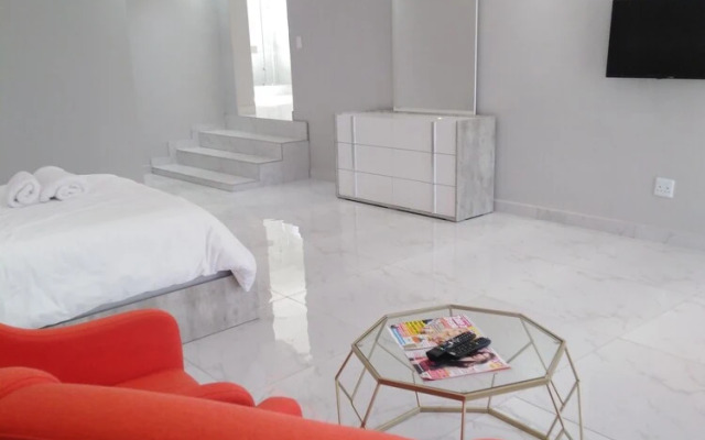 Louisville Guest Lodge