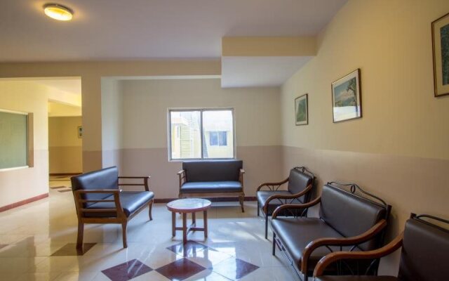 OYO 3722 Hotel StayEasy Majestic