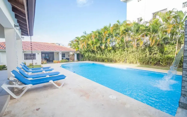 Villa Selena - 5br Villa In Sosua Center!
