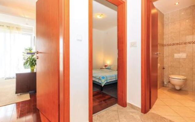 One-Bedroom Apartment in Dramalj X