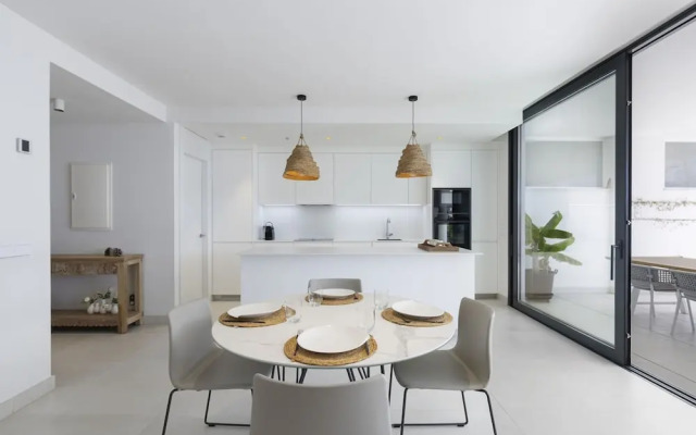 Exclusive Apartment With Garden in Higueron