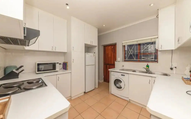 Spaciaous 2 Bedroom Bokaap Apartment