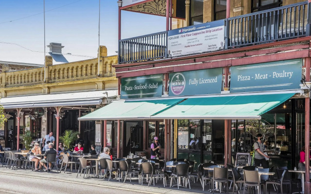 Studio 3 - ground floor Fremantle apartment