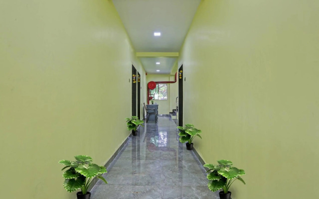 OYO 70016 Om Sai Ram Residency