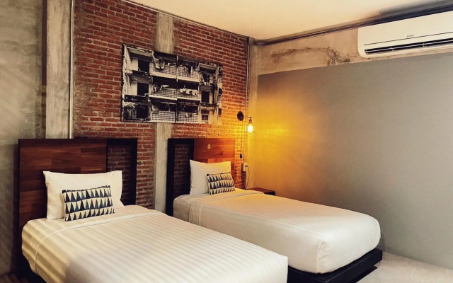 Yotaka The Hostel