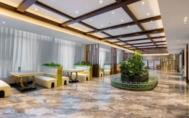Jingu Alley Hotel