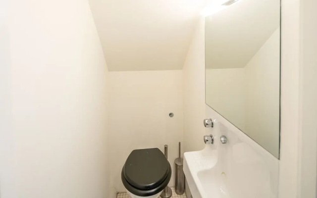Entire Family Home In London