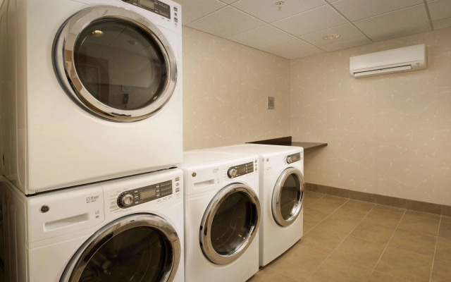 Hampton Inn & Suites Baltimore/Woodlawn