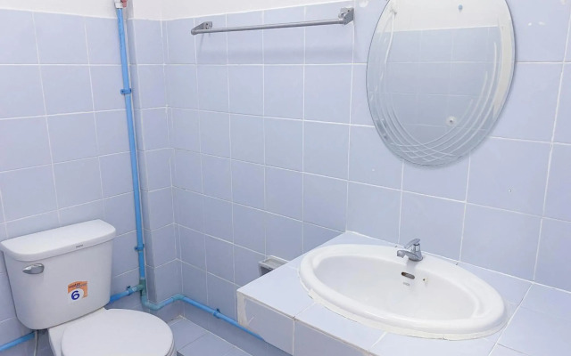 Bang Saphan Resort Hotel