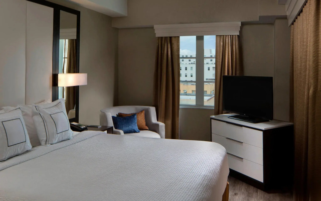 Courtyard by Marriott Miami Beach-South Beach