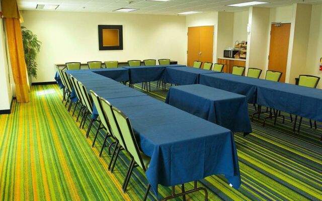 Fairfield Inn & Suites Beloit