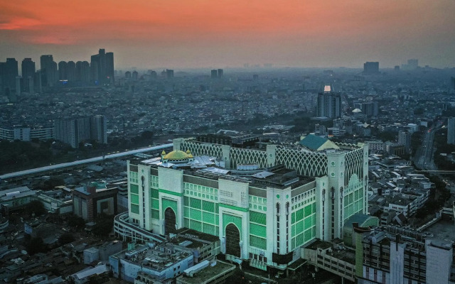 Yellow Bee Tanah Abang