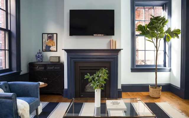 Stunning Back Bay Suites by Sonder