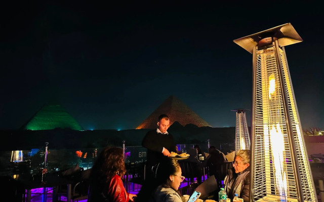 Panorama Pyramids Inn