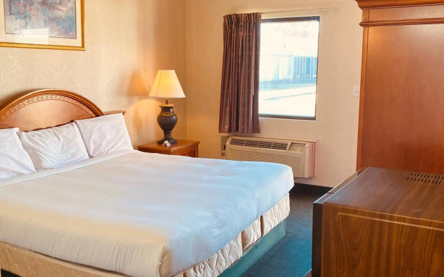 Travelers Place Inn & Suites